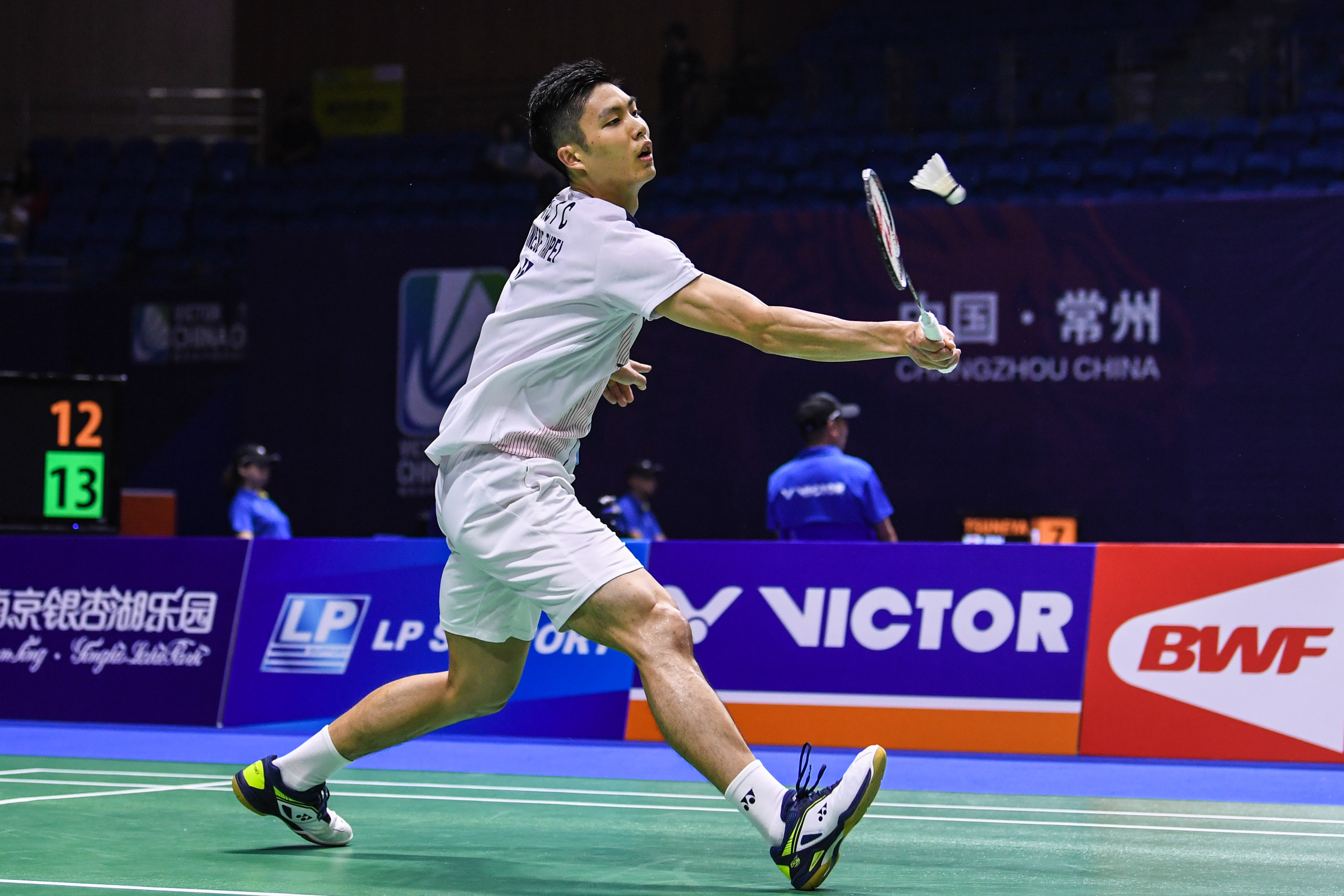 也有人深深 也有人深深