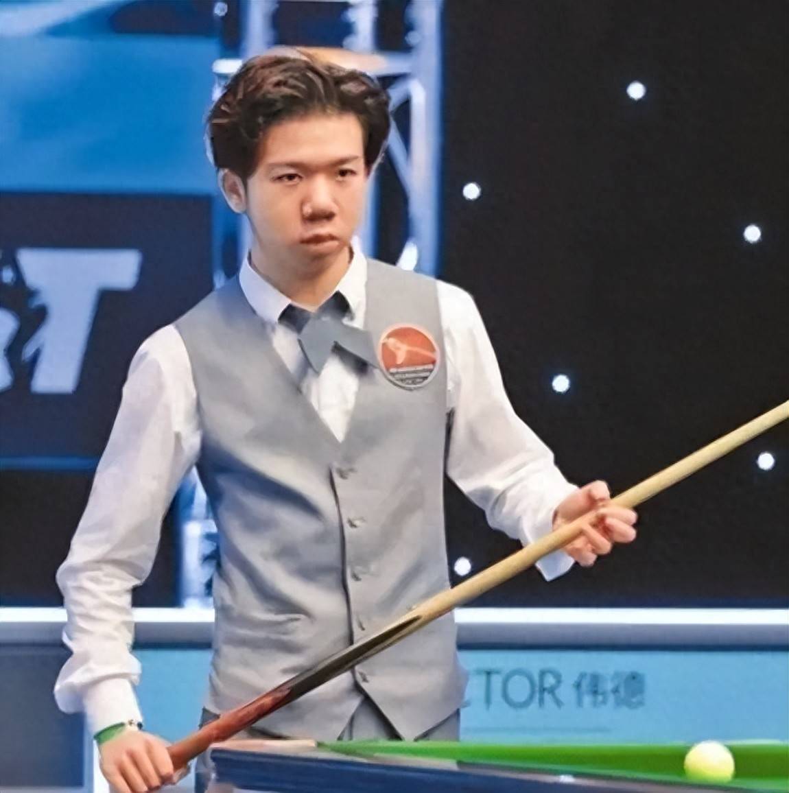 疑是其中之 疑是其中之